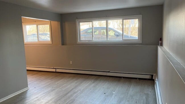 Photo - 67 Caledonia Rd Unit 4