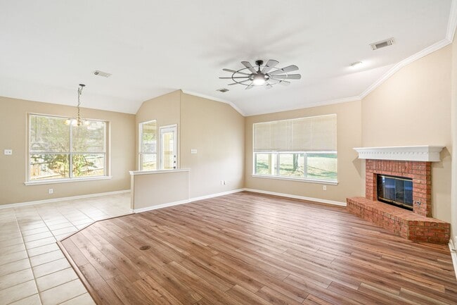 Photo - 8615 Traciney Blvd Casa