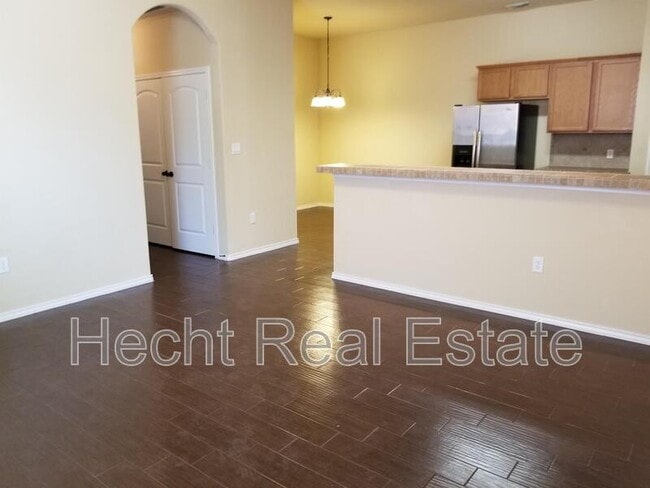 Photo - 1023 Brown Rock Dr