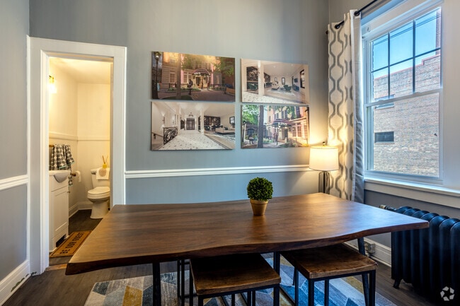 Leasing Center