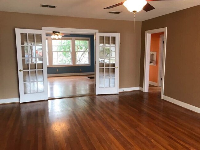 Photo - 3803 Avenue G