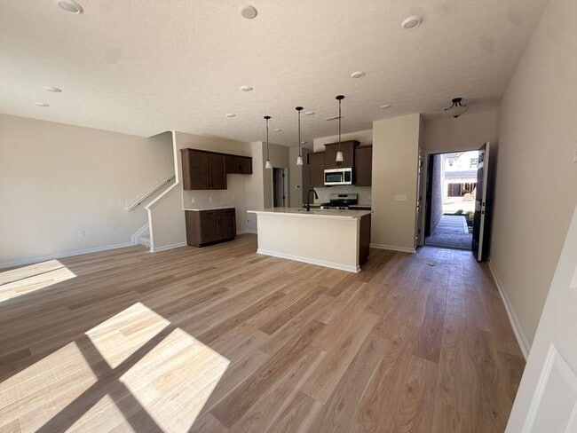 Photo - 7231 Grandway Dr