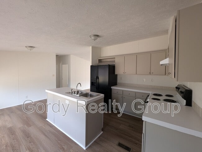 Photo - 812 Shelby Ave