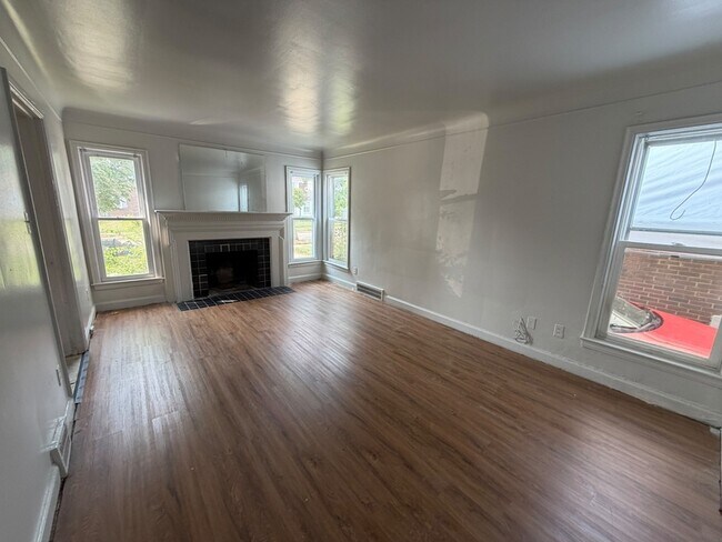 Photo - 15819 Eastwood St