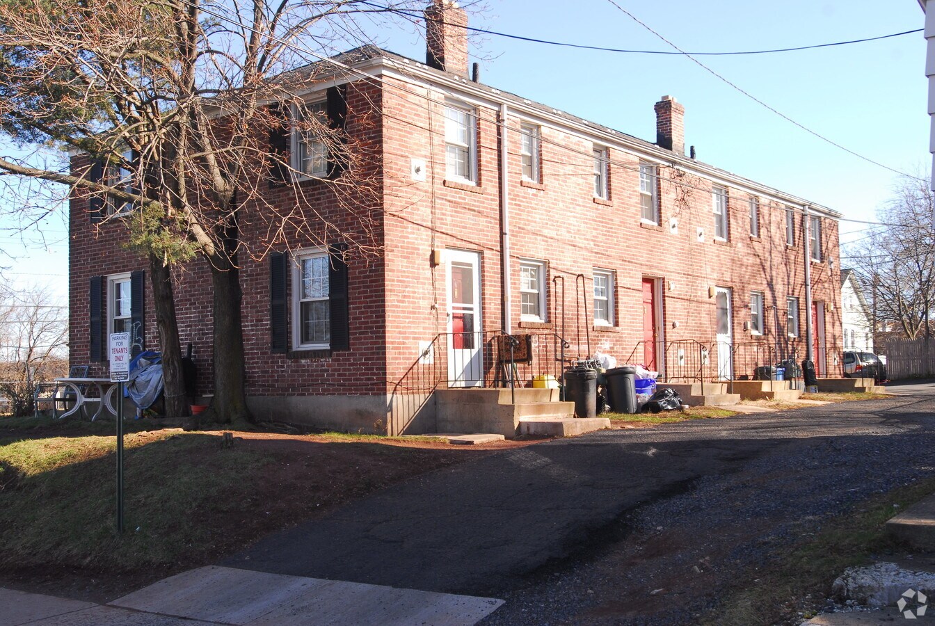 Photo - 200 Comstock St Apartments