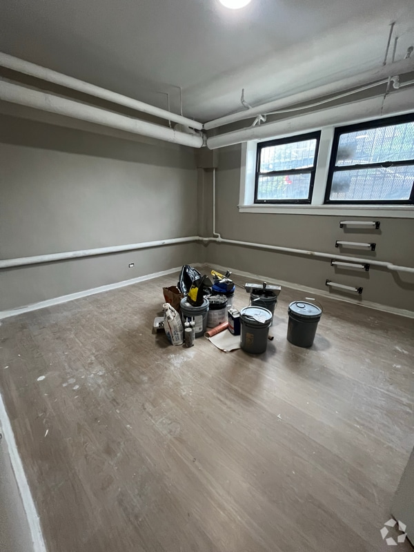 Building Photo - 157 S Harrison St Unit B2 Rental