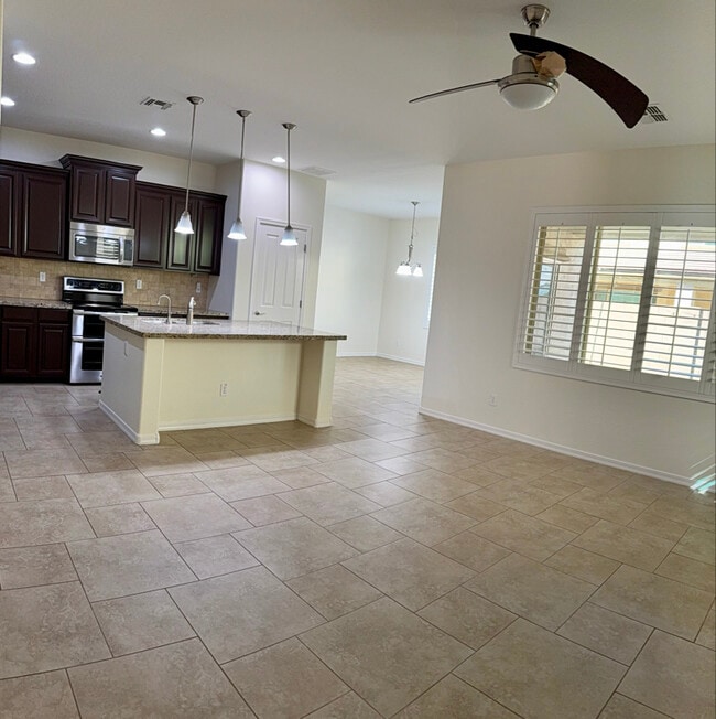 Photo - 3128 E Franklin Ave