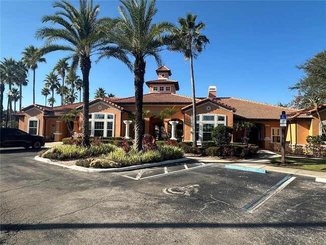 Photo - 5463 Vineland Rd Unit 5306