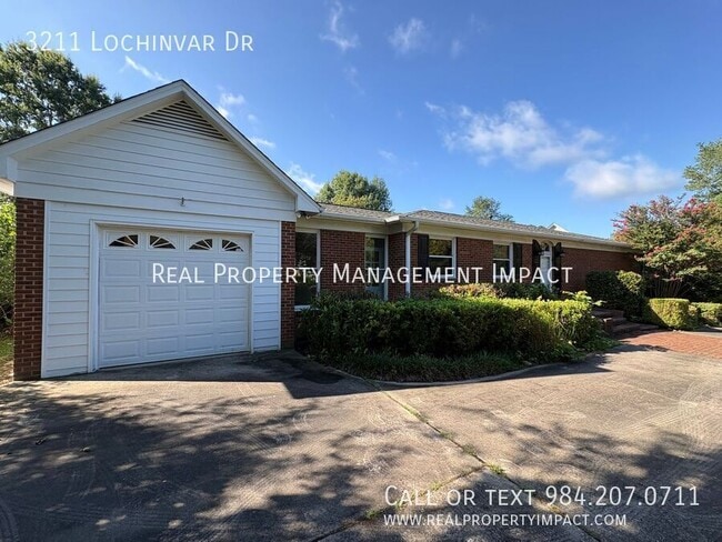 Photo - 3211 Lochinvar Dr