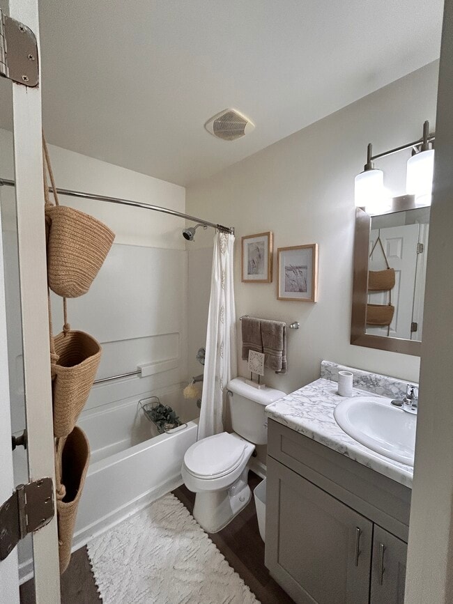 Photo - 1107 Fords Pointe Cir