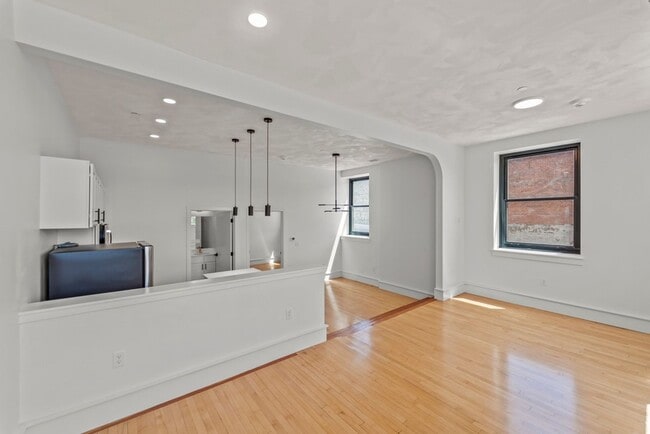 Photo - Palace Apartments