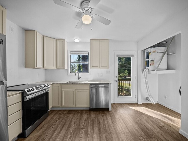 Photo - 110 Ravenwood Dr Unit 1