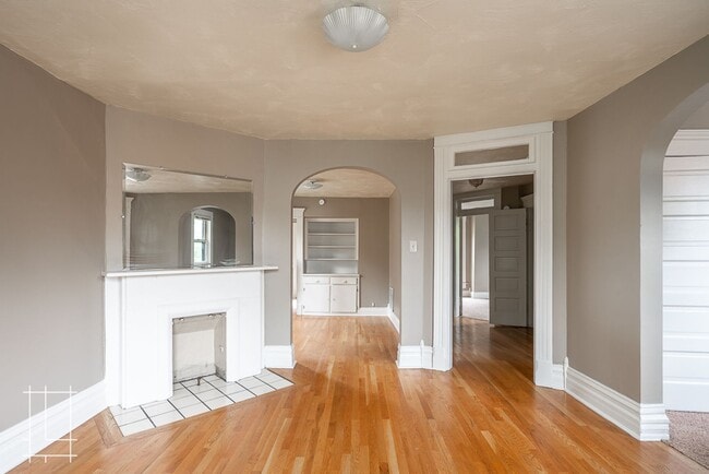 Photo - 207 W Hubbard Ave Unit 209 W. Hubbard Ave.