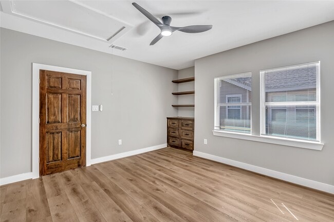 Building Photo - 430 N Hutcheson St