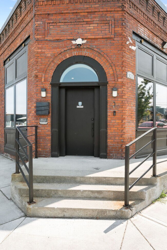 Photo - Sherman Apartments