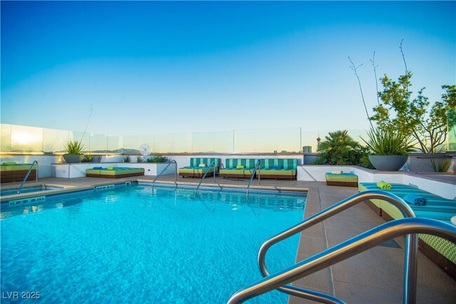 Building Photo - 150 S Las Vegas Blvd Unit 1114