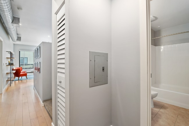 Photo - 889 Date St Unit 541