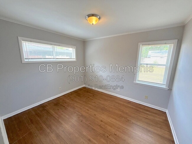 Photo - 1871 Cornelia Ln