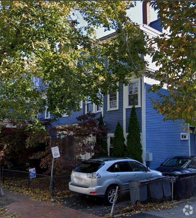 Building Photo - 8 Dudley St Unit 1 Rental