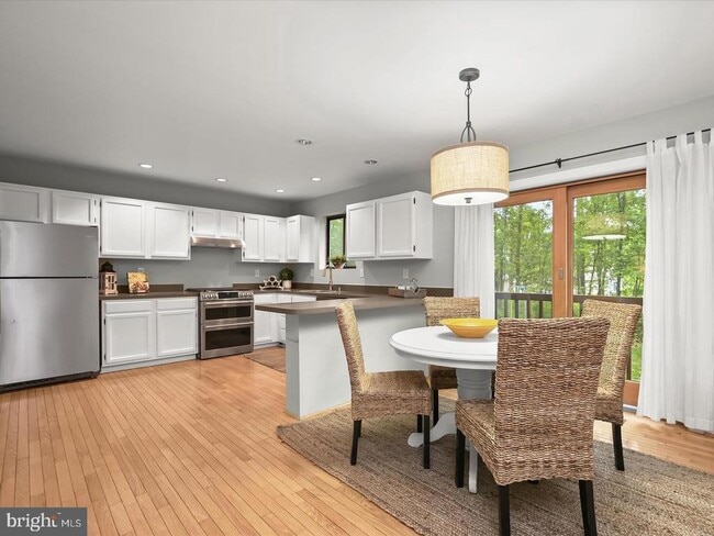 285 Michener Ct E