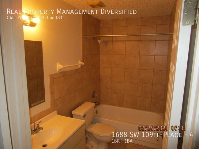 Photo - 1688 SW 109th Pl Unidad 4