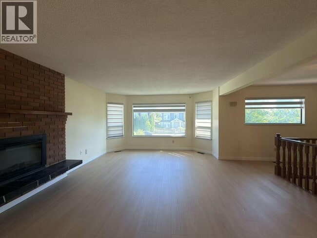 Photo - 2175 E 54th Ave