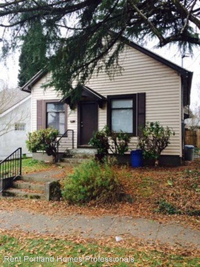 2 br, 1 bath House - 4053 SE Boise Street - 2 br, 1 bath House - 4053 SE Boise Street