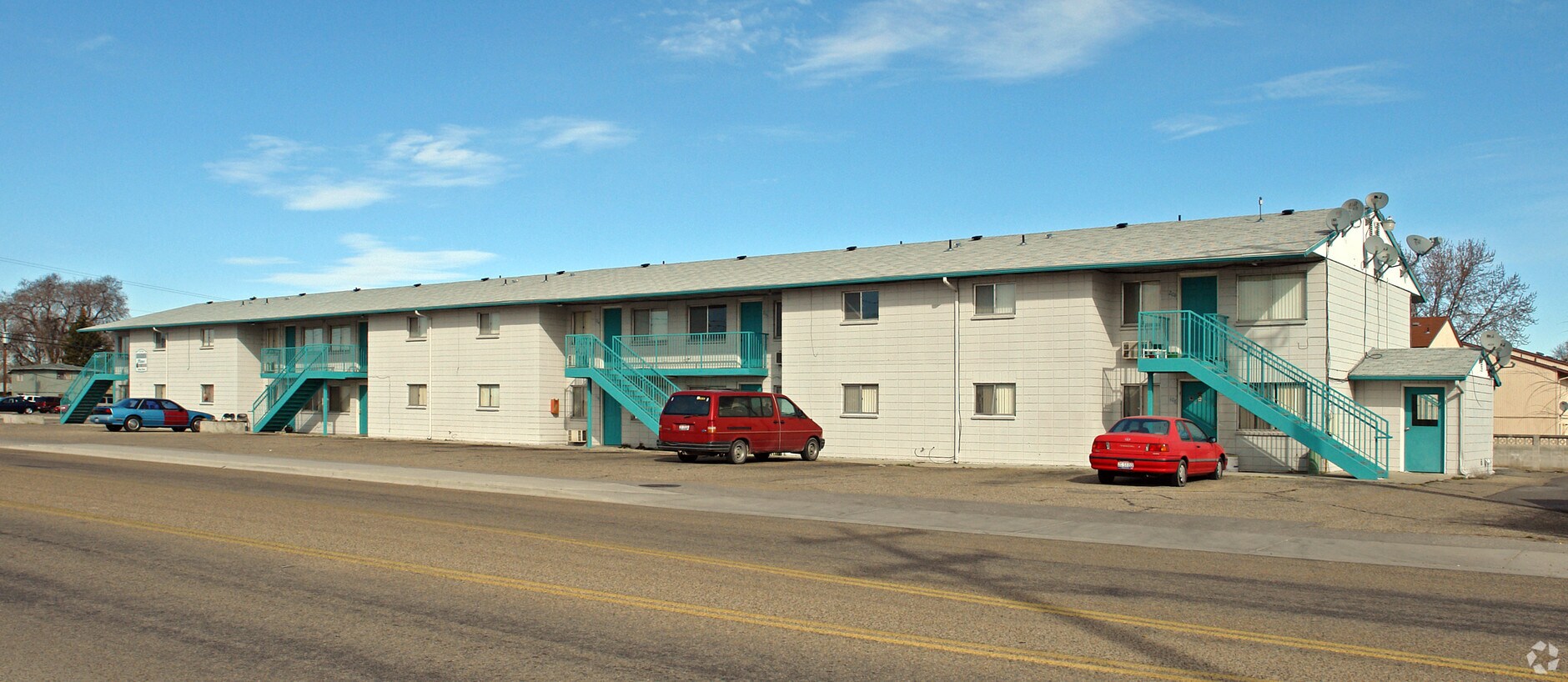 Photo - Linden Manor