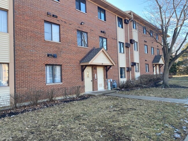 Building Photo - 17 Parkside Ct Unit 7