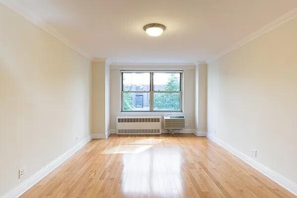 Photo - 250 W 88th St Unidad 3B