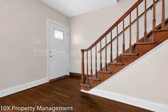 Photo - 1656 E Sycamore St