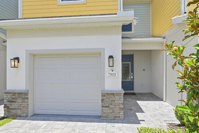 7909 Draw St