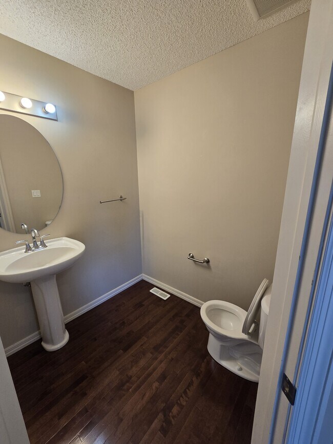 Photo - 715 Welsh Dr