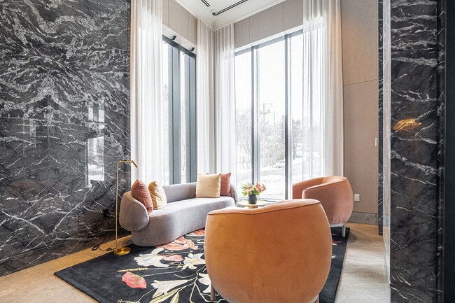 Photo - 259 The Kingsway