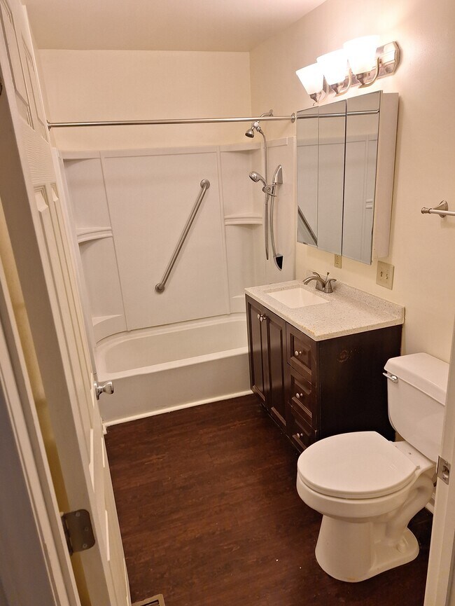 Photo - 1900 Mallinckrodt St Unidad 1st Floor