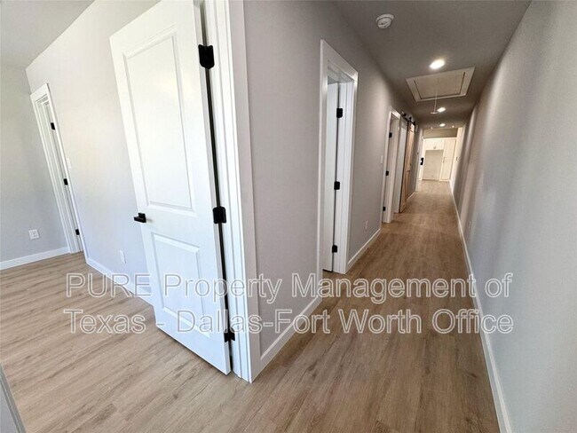 Photo - 2015 Stuart St