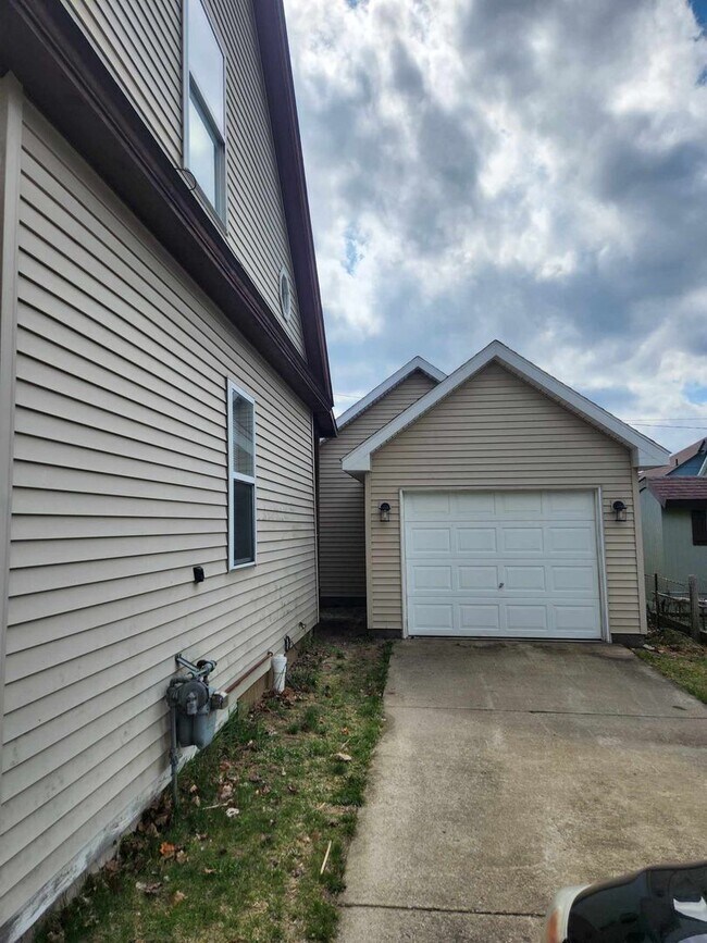 Photo - Charming Home in Cadillac Available May 2024