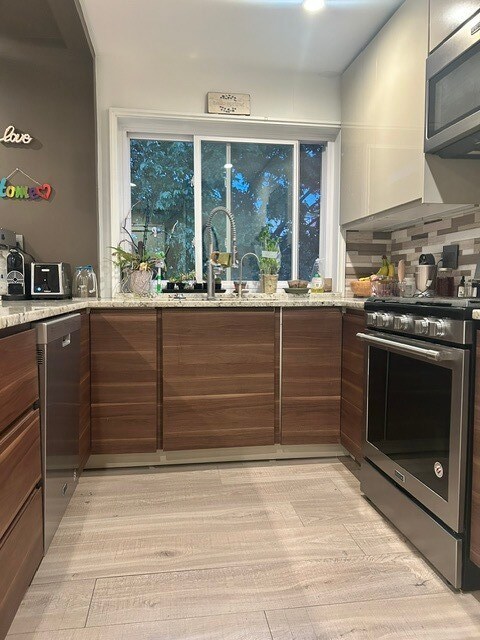 Photo - 8723 Trumbull Ave Unidad 1