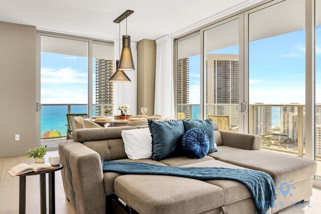 Building Photo - 4010 S Ocean Dr Rental