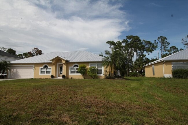 Building Photo - 5492 Douglas Rd Rental