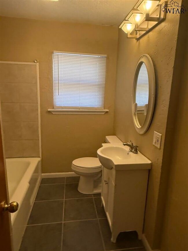 4718 Alamo Dr