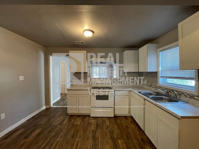 Photo - Charming Home on East Side of Macon