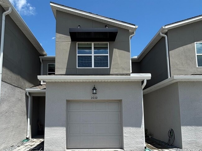 Building Photo - 1010 Spring Palms Lp Rental