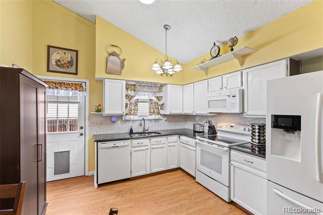 Photo - 4755 S Tabor St