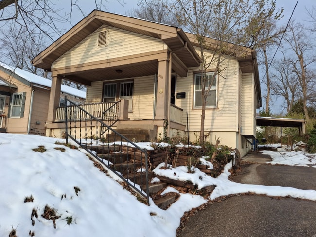 Building Photo - 306 St Louis Ave