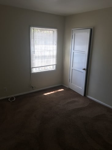 Photo - 7703 Vineland Ave