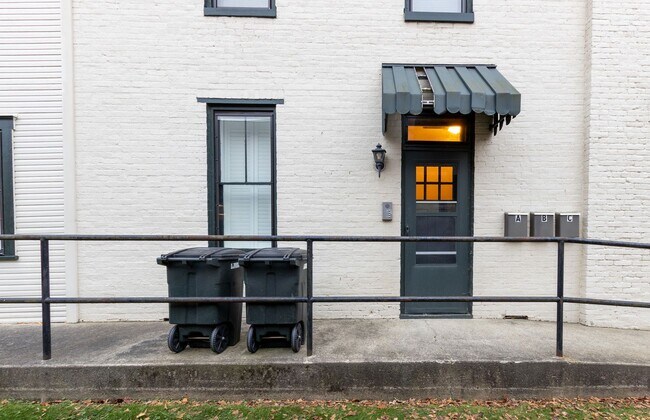 Photo - 204 N Columbus St Unit Apt C