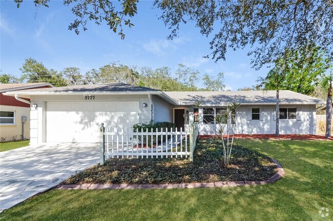 Building Photo - 5777 Colonial Oaks Blvd Rental