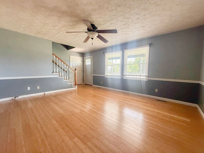 Photo - 3 Bedroom / 2.5 Bathroom - Home in Cookeville!