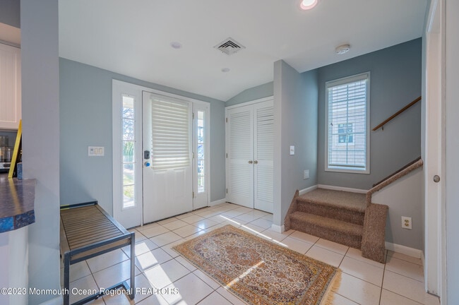 Photo - 637 Beacon Blvd